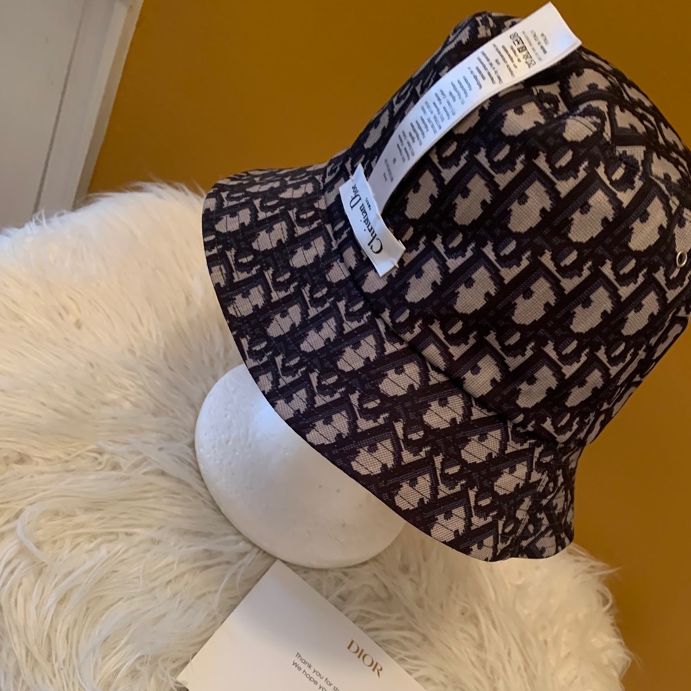 Dior bucket hat